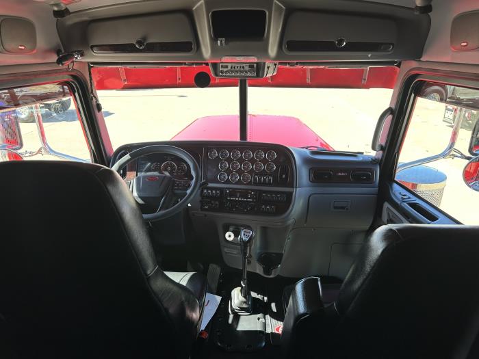2024 Peterbilt 389-6
