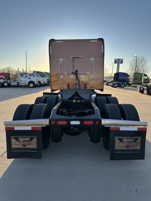 2024 Peterbilt 389-4