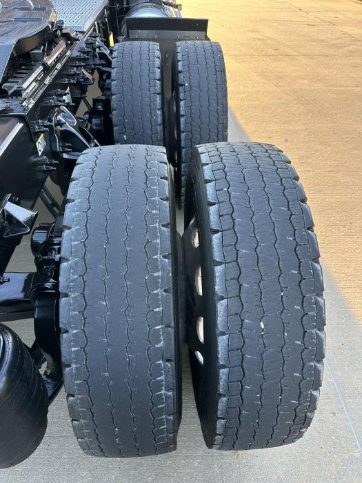 2024 Peterbilt 389-14