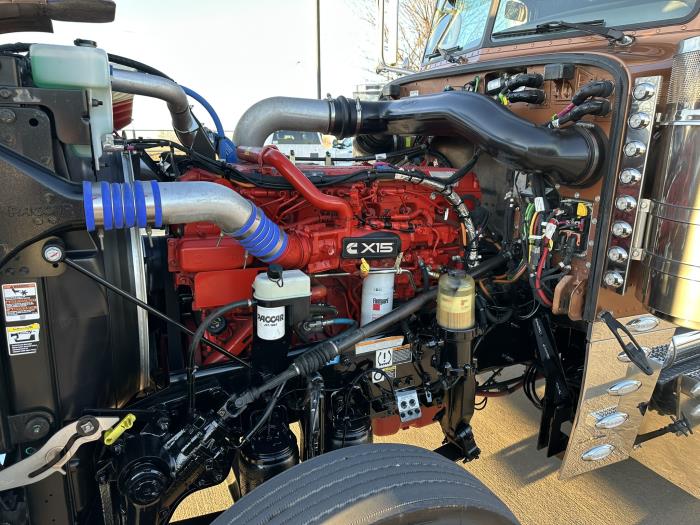 2024 Peterbilt 389-12