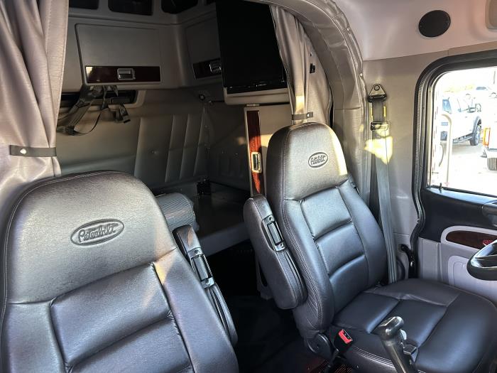 2024 Peterbilt 389-9