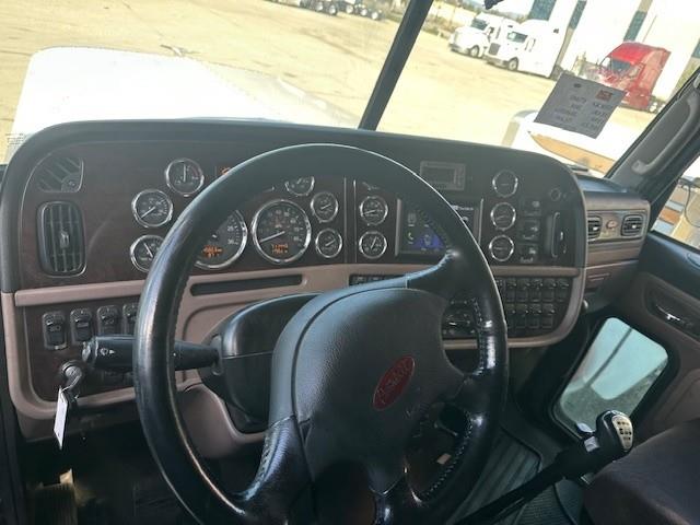 2018 Peterbilt 389-4