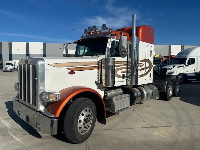 2019 Peterbilt 389-0