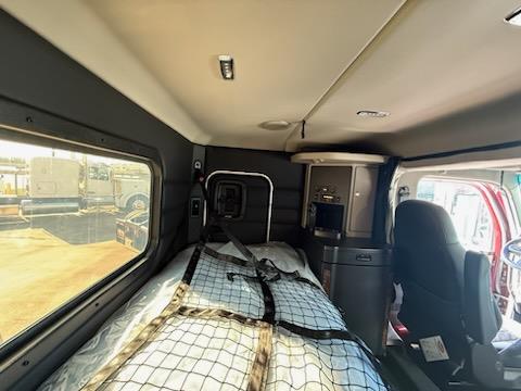 2027 Peterbilt 589-6