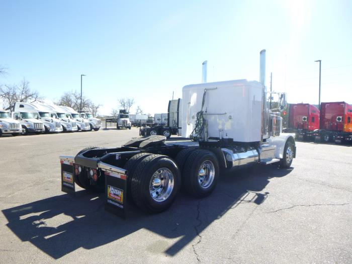 2020 Peterbilt 389-6