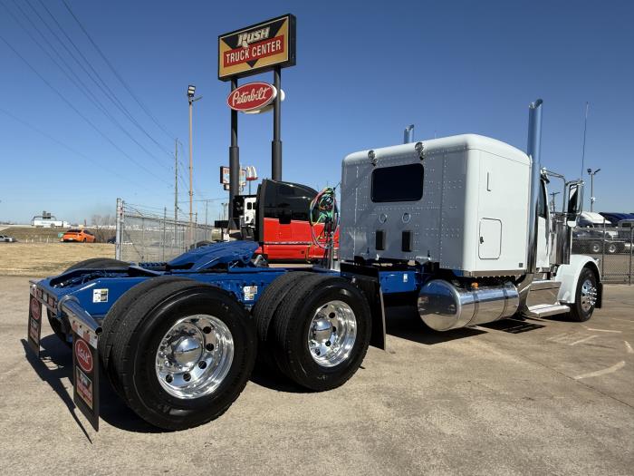 2027 Peterbilt 589-16