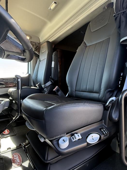 2027 Peterbilt 589-20