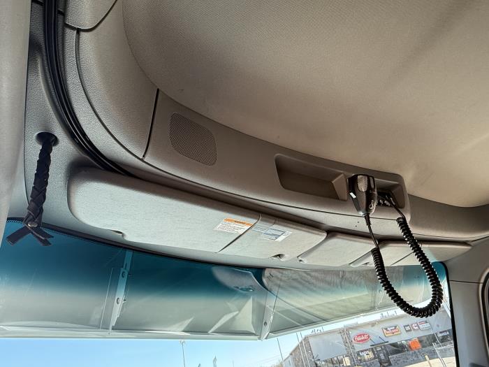 2027 Peterbilt 589-21