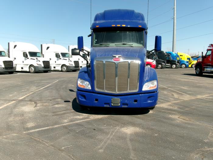 2022 Peterbilt 579-1