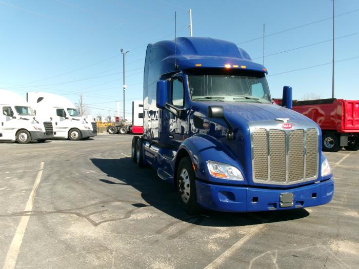 2022 Peterbilt 579-2