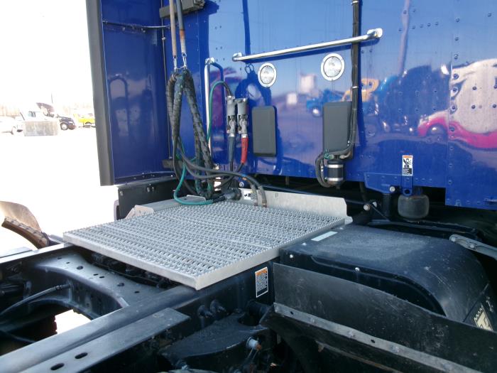 2022 Peterbilt 579-8