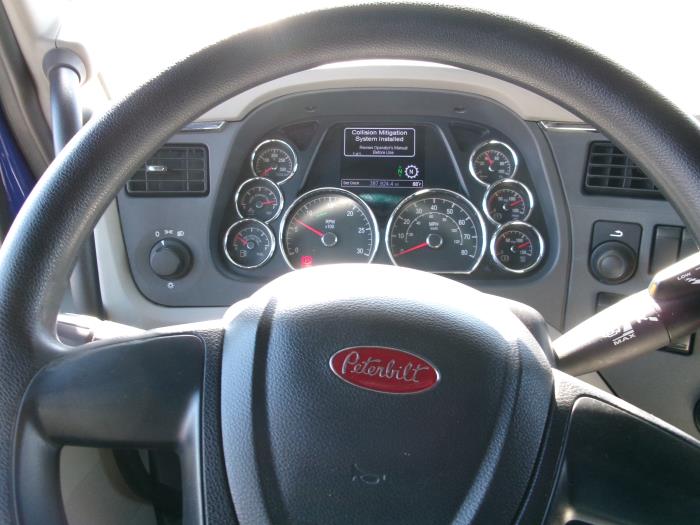 2022 Peterbilt 579-13