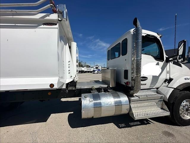 2024 Kenworth T880-1