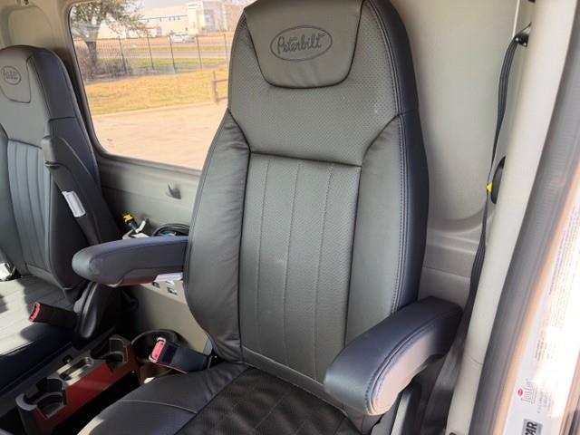 2027 Peterbilt 589-28