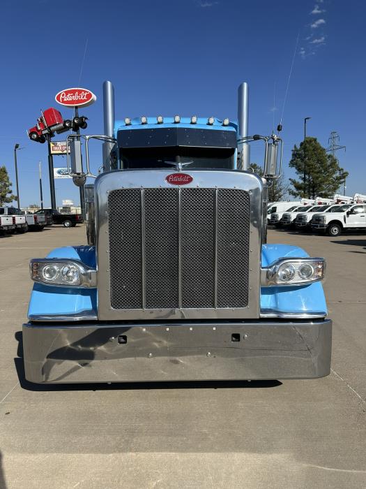 2024 Peterbilt 389-3