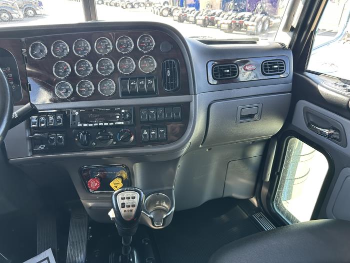 2024 Peterbilt 389-7