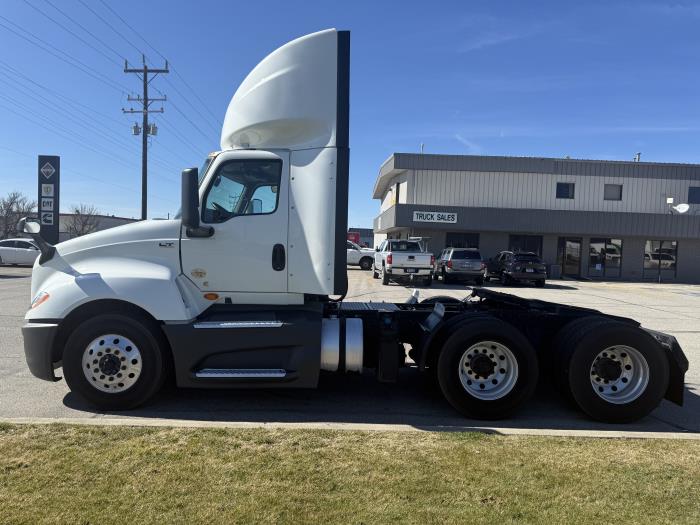 2021 International LT625-1