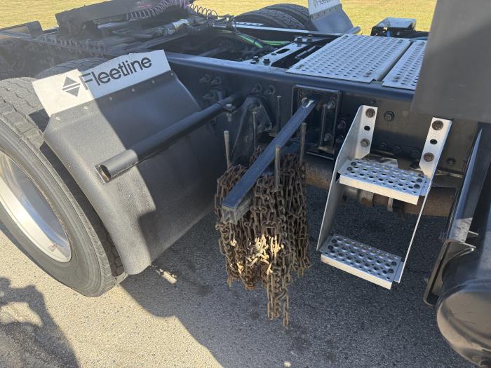 2021 International LT625-11