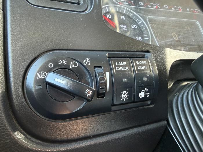 2021 International LT625-15