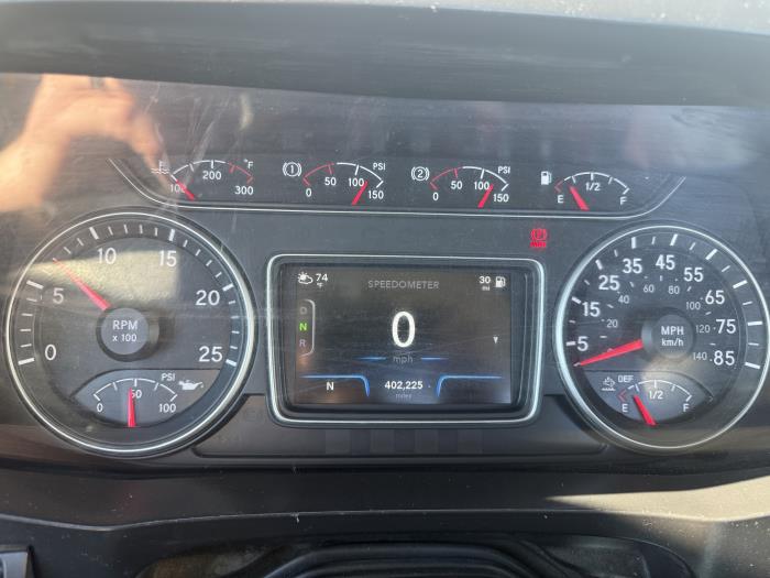 2021 International LT625-17