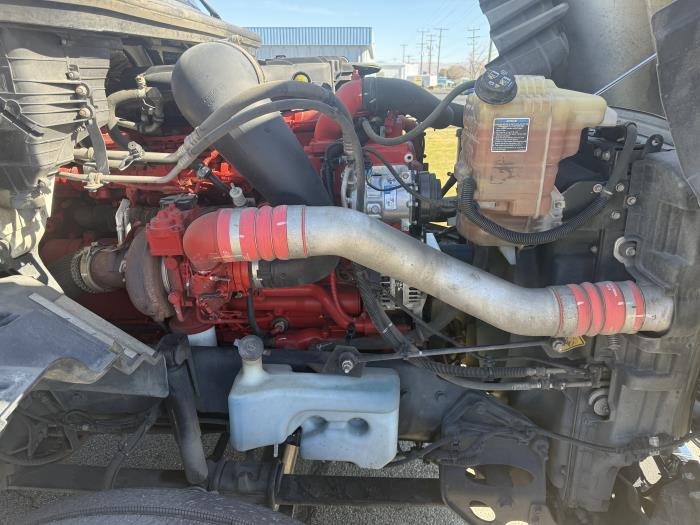 2021 International LT625-25