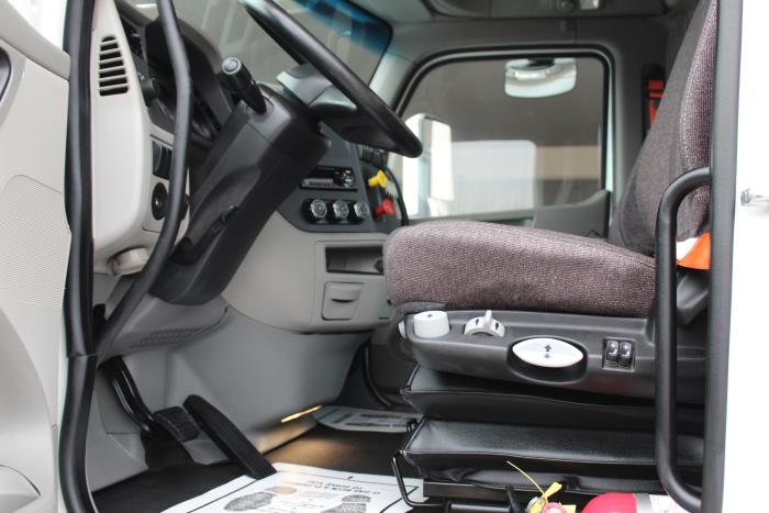 2020 Peterbilt 579-8