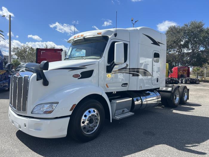 2022 Peterbilt 579-1