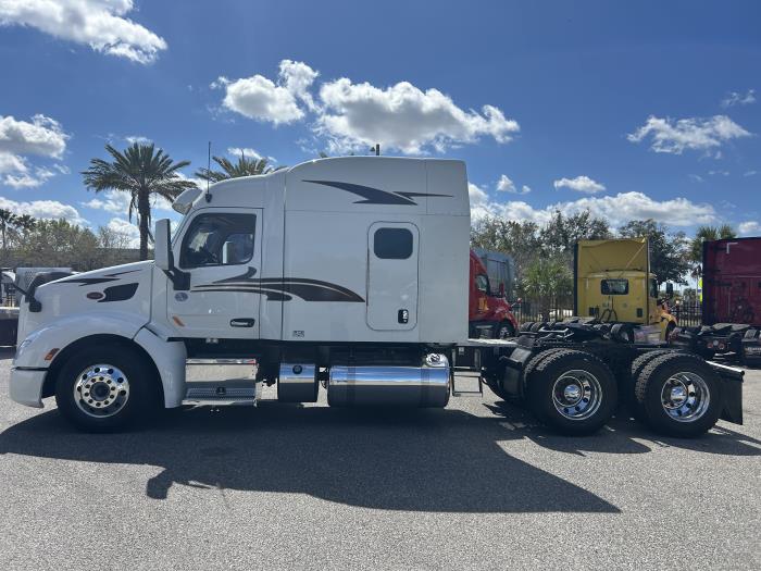 2022 Peterbilt 579-2