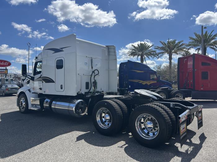 2022 Peterbilt 579-3