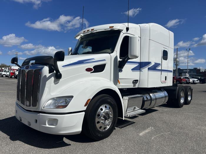 2022 Peterbilt 579-1