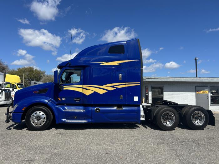 2022 Peterbilt 579-3