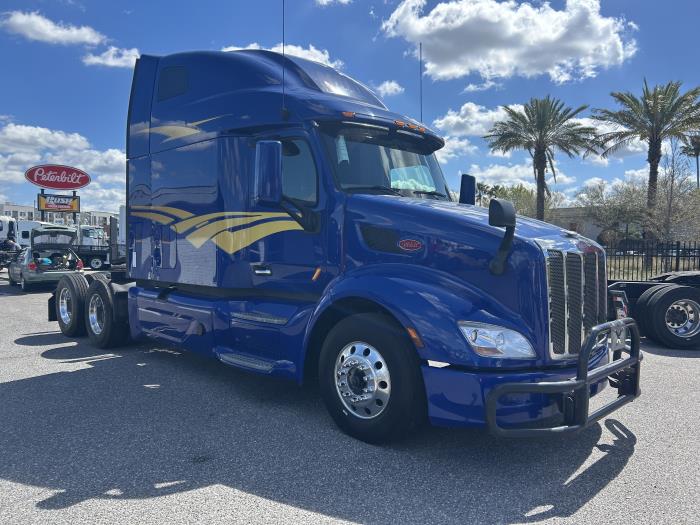 2022 Peterbilt 579-2
