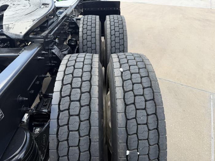 2020 Peterbilt 567-11