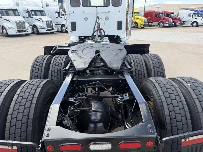 2020 Peterbilt 567-13