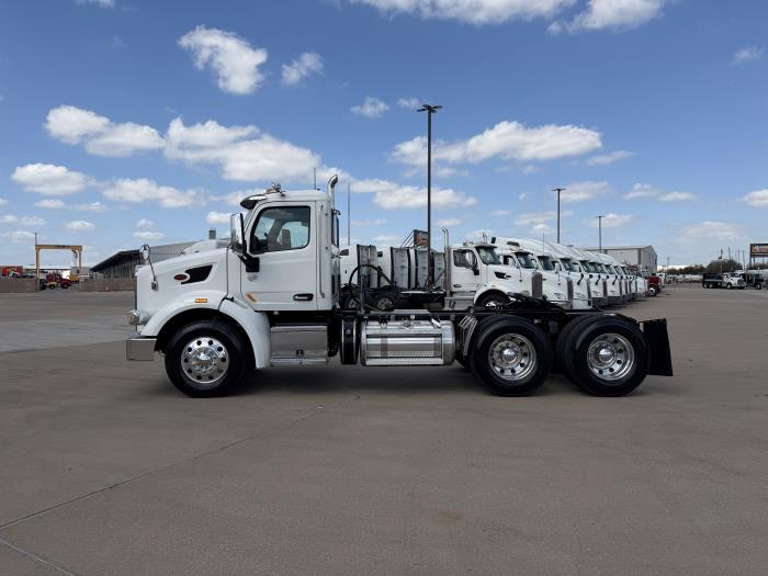 2020 Peterbilt 567-15