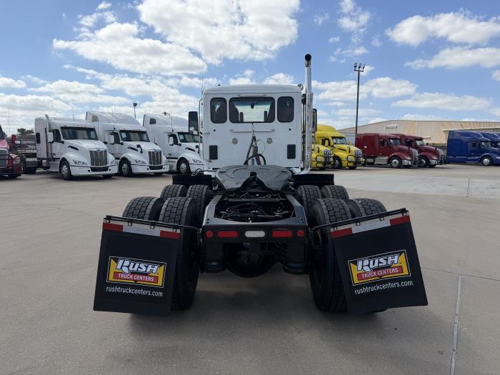 2020 Peterbilt 567-17