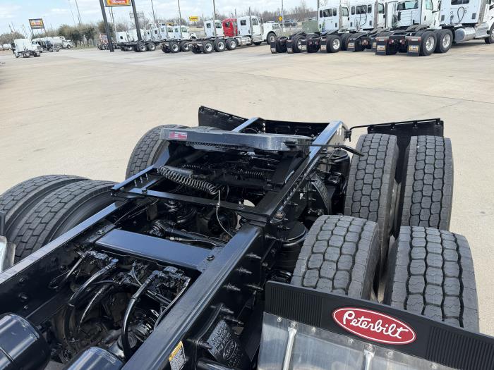 2020 Peterbilt 567-27