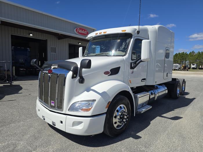 2022 Peterbilt 579-1
