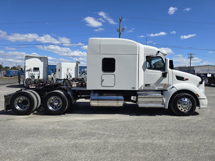 2022 Peterbilt 579-6