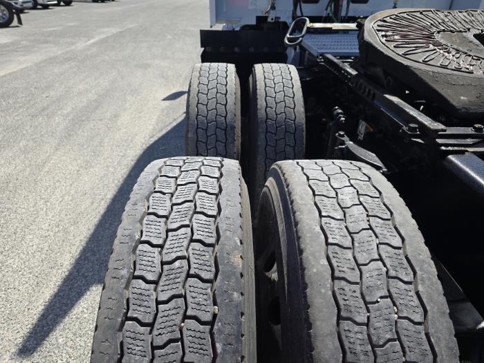 2022 Peterbilt 579-27