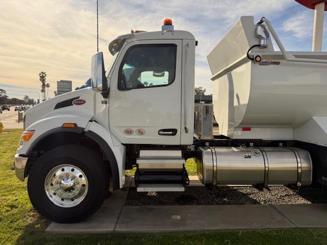 2026 Peterbilt 548-4