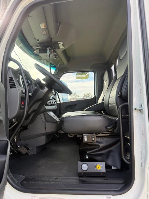 2026 Peterbilt 548-7