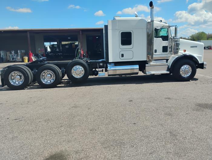 2019 Kenworth T800-9