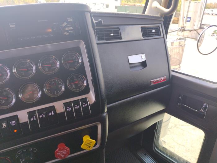 2019 Kenworth T800-20