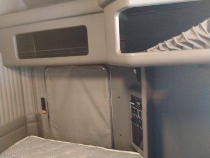 2019 Kenworth T800-27