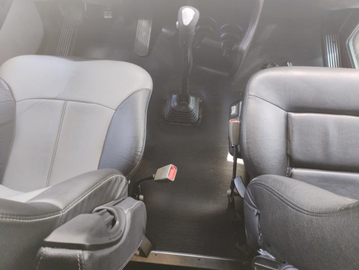 2019 Kenworth T800-32