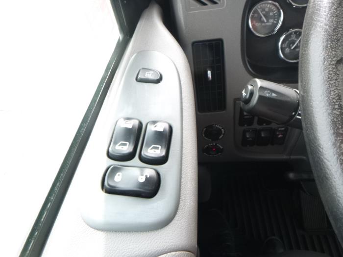 2020 Peterbilt 337-24