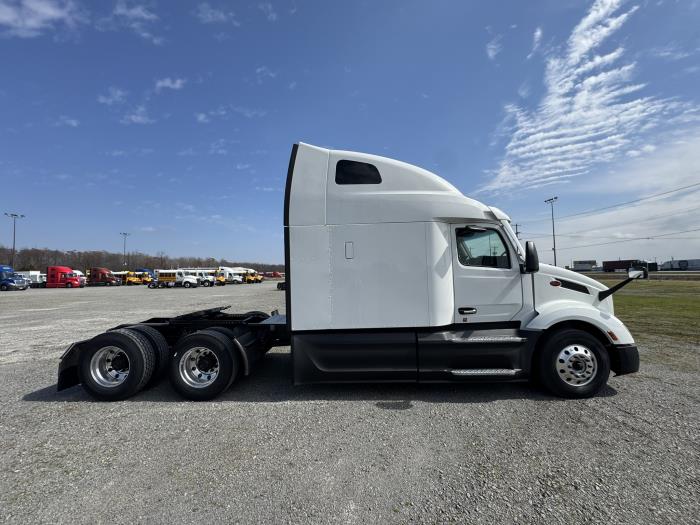 2021 Peterbilt 579-3
