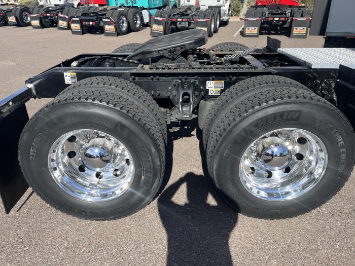 2024 Peterbilt 579-3