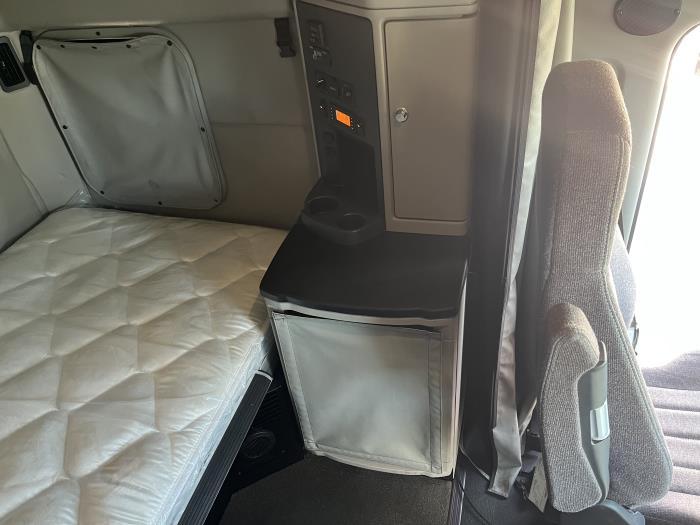 2024 Peterbilt 579-15